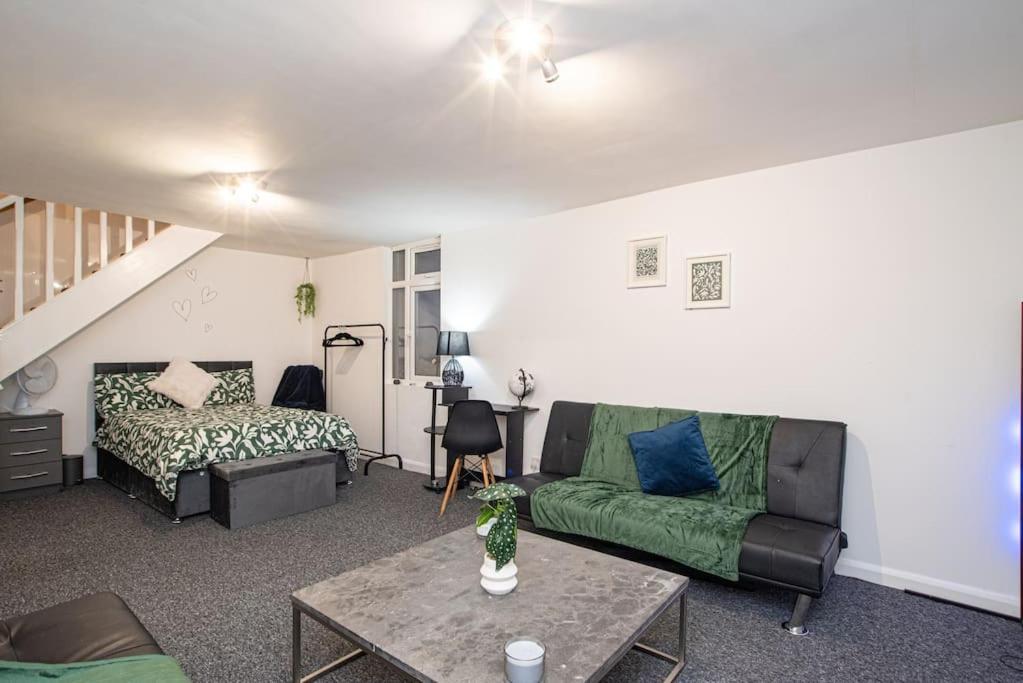 Watford Central Serviced Apartments 外观 照片