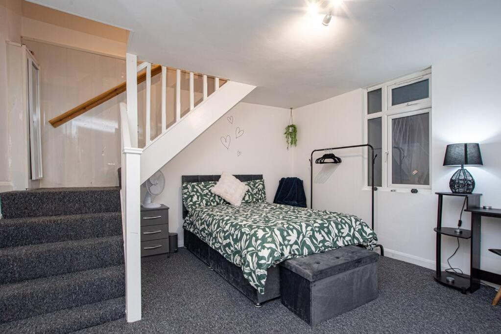 Watford Central Serviced Apartments 外观 照片